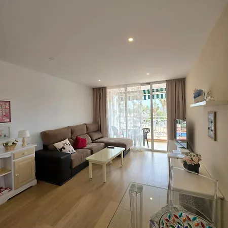 Διαμέρισμα Sunny Beach & Pool Apartment, Las Americas *