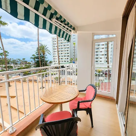 Sunny & Pool Apartment, Americas Appartement