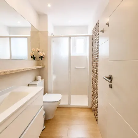 Appartement Sunny & Pool Apartment, Americas